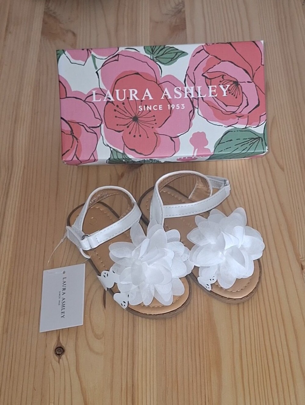 Laura Ashley White Flower Accent Toddler Sandals